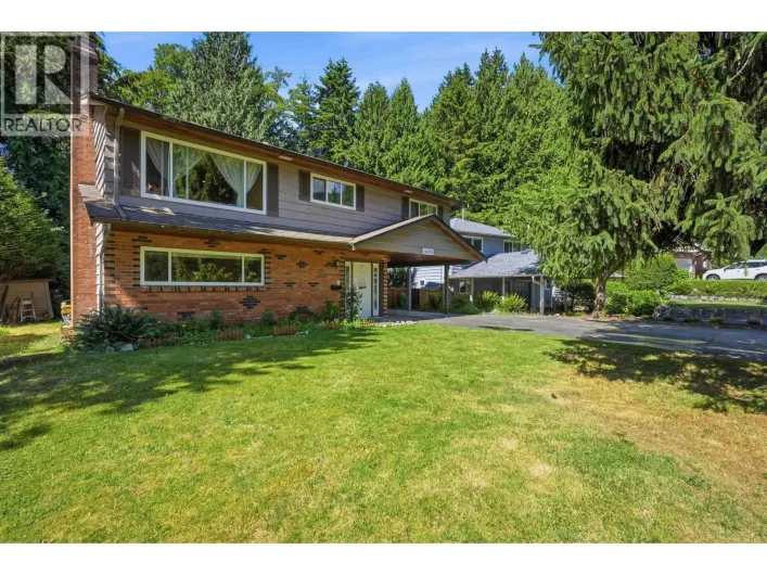 3693 REGENT AVENUE, North Vancouver