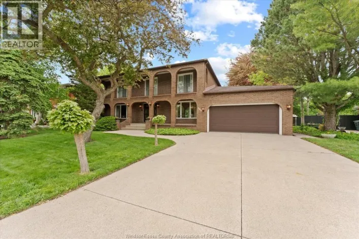 3696 Huntington AVENUE, Windsor