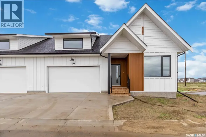 Row / Townhouse for sale: 37 105 Hathway CRESCENT, Saskatoon