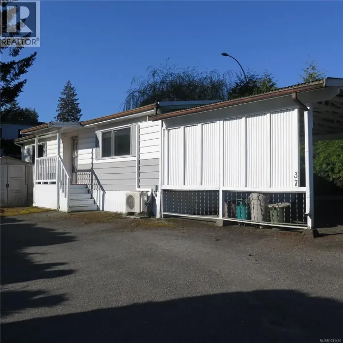 37 10980 Westdowne Rd, Ladysmith