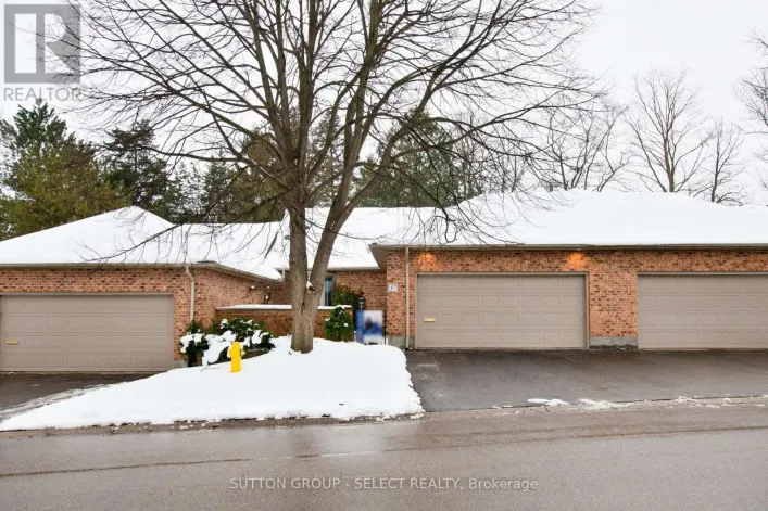 37 - 1443 COMMISSIONERS ROAD W, London South