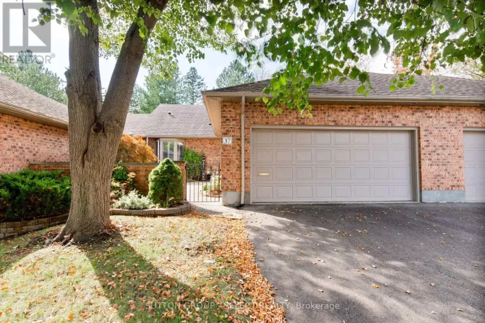 37 - 1443 COMMISSIONERS ROAD W, London South