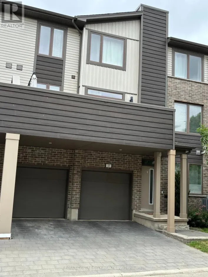 37 - 2070 MEADOWGATE BOULEVARD, London South