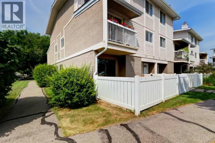 37, 3015 51 Street SW, Calgary
