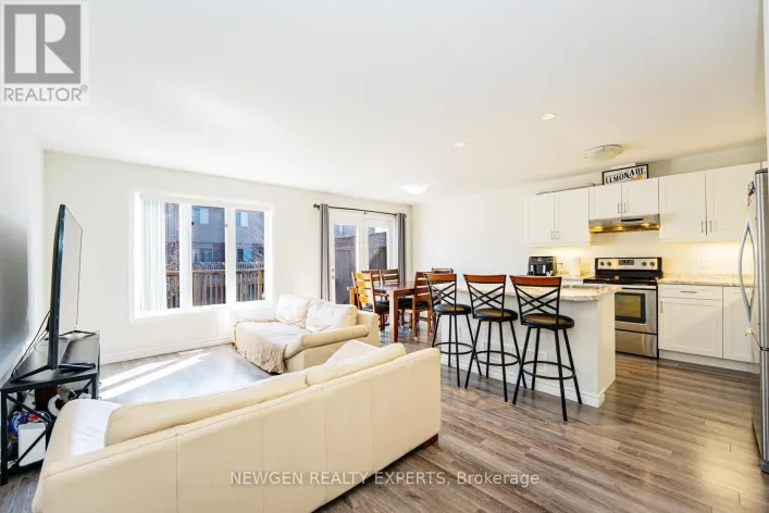 37 - 3399 CASTLE ROCK PLACE, London South