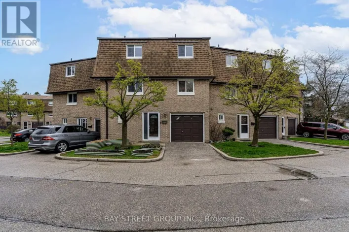 37 - 671 HUNTINGWOOD DRIVE, Toronto