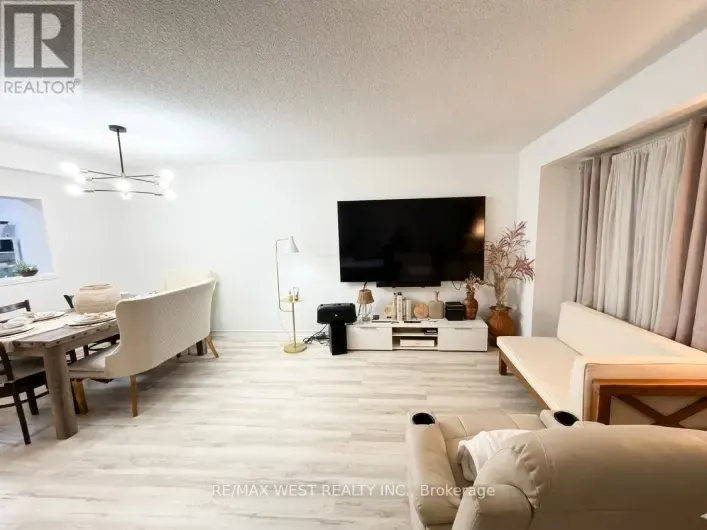 Row / Townhouse for sale: 37 - 69 MAPLE BRANCH PATH, Toronto