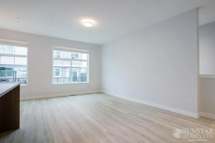 37 8371 202B STREET, Langley