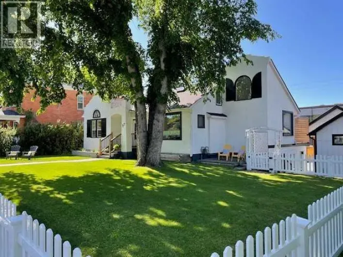 37 Elma Street W, Okotoks