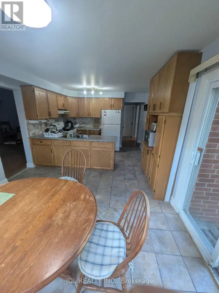 37 GARNISH GREEN GROVE, Markham