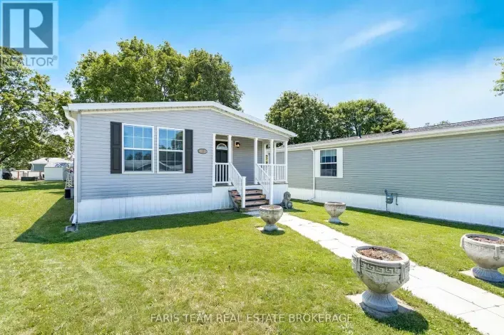 Mobile Home for sale: 37 HAWTHORNE DRIVE, Innisfil