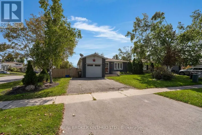 37 HICKLING TRAIL, Barrie