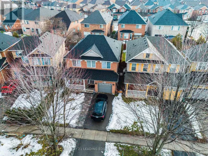 37 LANDSDOWN CRESCENT, Markham