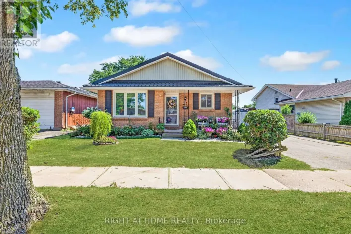 37 RENNY CRESCENT, London South