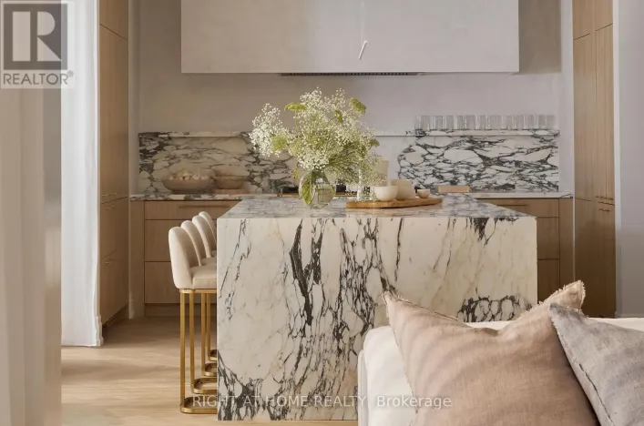 37 RIPPLETON ROAD, Toronto