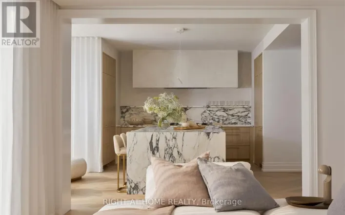 37 RIPPLETON ROAD, Toronto