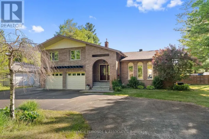 37 SELLEY STREET, Petawawa