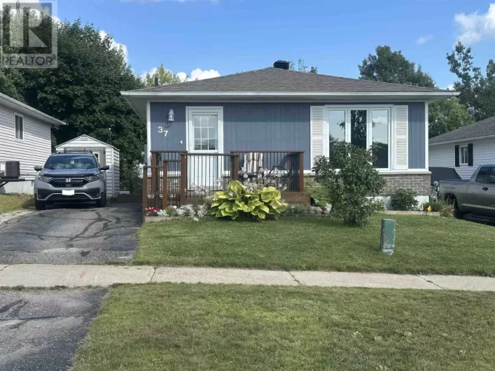 37 Ste. Camillus CRES, Elliot Lake