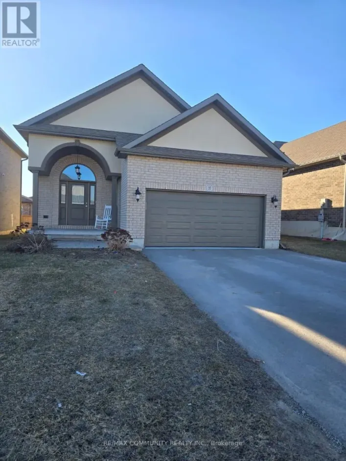 37 STONECREST BOULEVARD, Quinte West