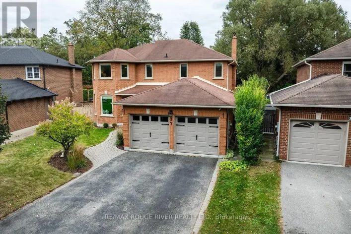 37 WYNDFIELD CRESCENT, Whitby
