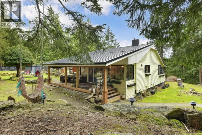 370 Campbell Bay Rd, Mayne Island