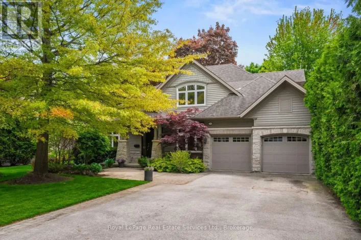 370 CHRISTINA DRIVE, Oakville