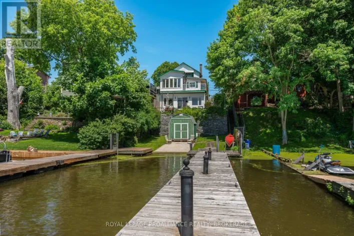 370 STONE STREET S, Gananoque