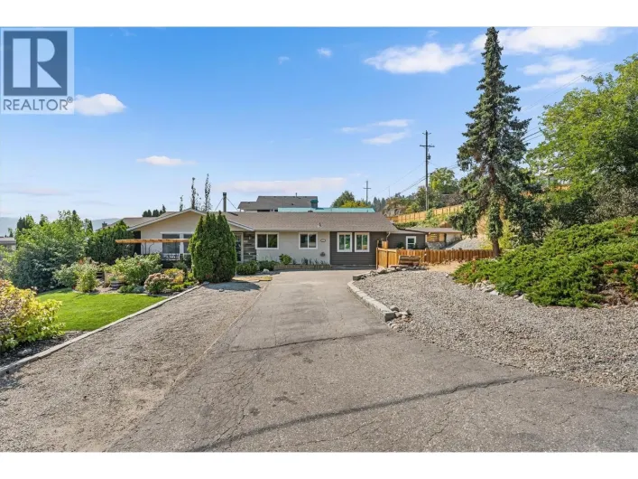 3702 Beach Avenue, Peachland
