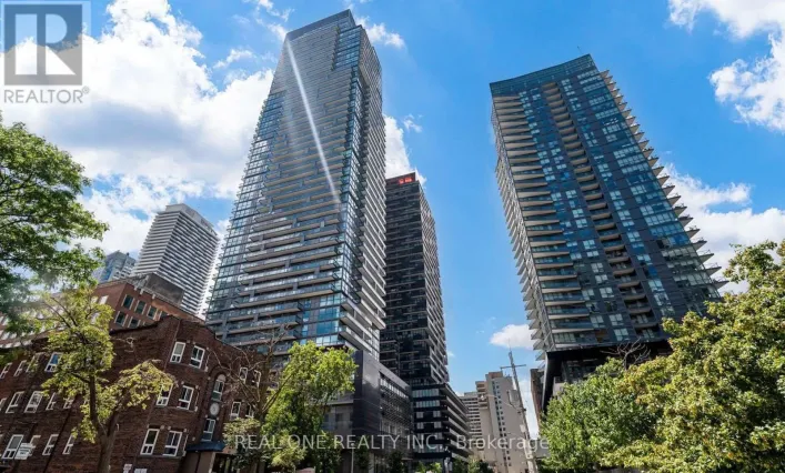 3703 - 39 ROEHAMPTON AVENUE, Toronto