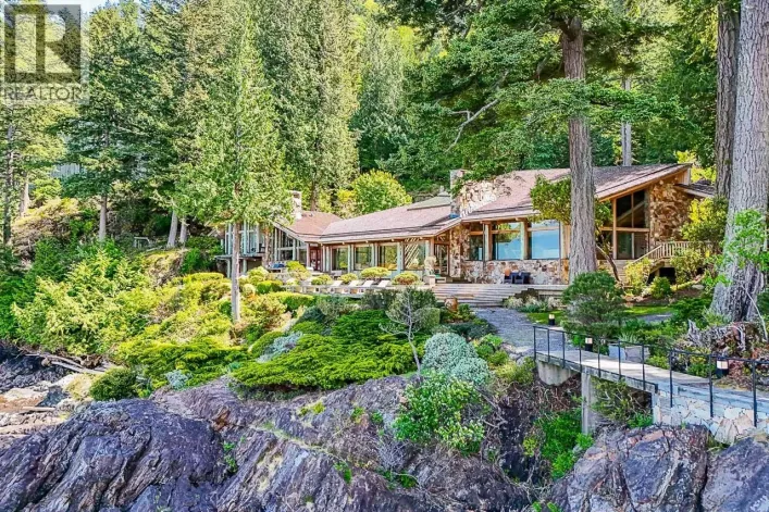 370-374 SMUGGLERS COVE ROAD, Bowen Island