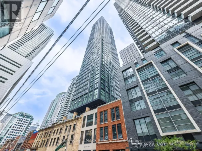 3706 - 327 KING STREET W, Toronto