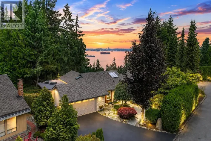 3706 SOUTHRIDGE PLACE, West Vancouver