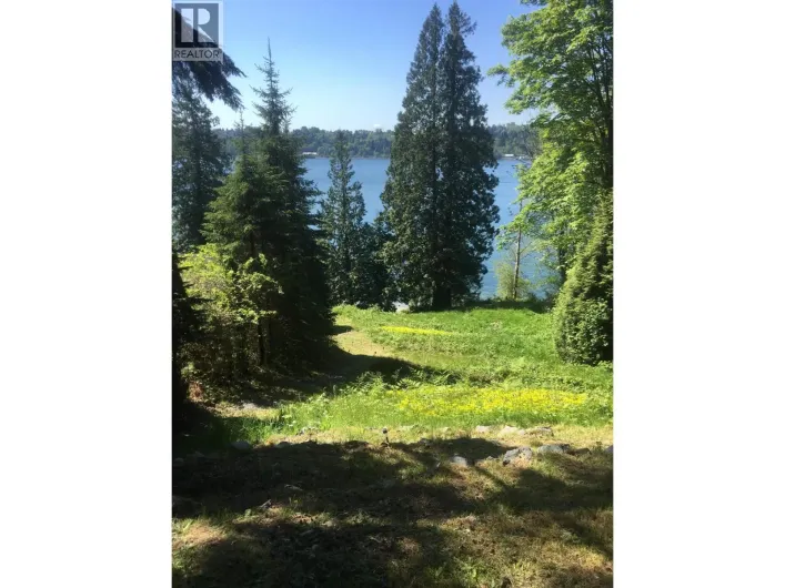3707 DOLLARTON HWY GARDEN, North Vancouver
