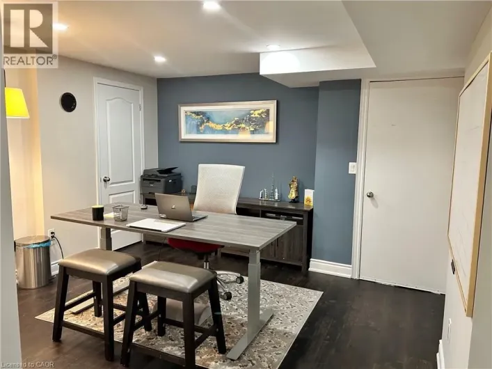 371 HINCKS Drive, Milton