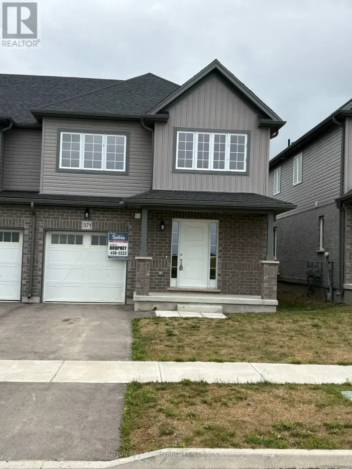 371 KENNINGTON WAY, London South