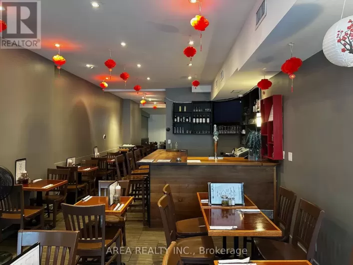 371 RONCESVALLES AVENUE E, Toronto