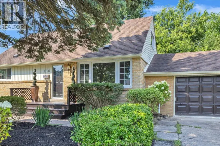 3711 DANDURAND BOULEVARD, Windsor