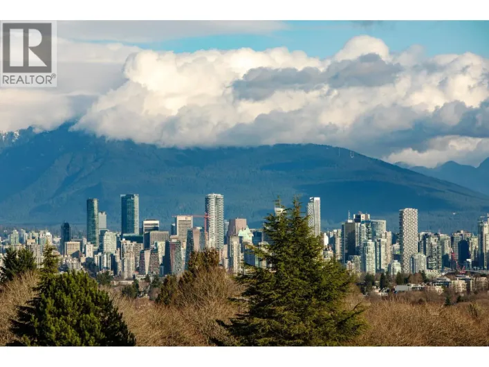 3711 W 24TH AVENUE, Vancouver
