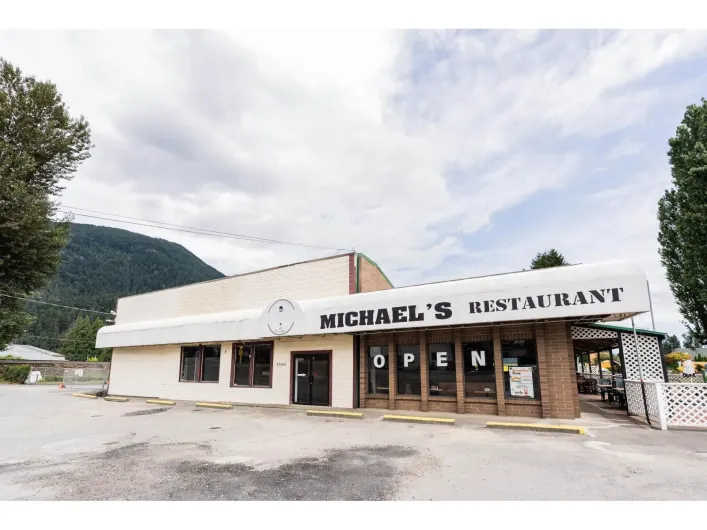 37165 LOUGHEED HIGHWAY, Mission