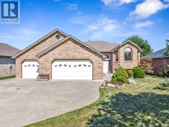 372 EAST PUCE RIVER ROAD, Lakeshore