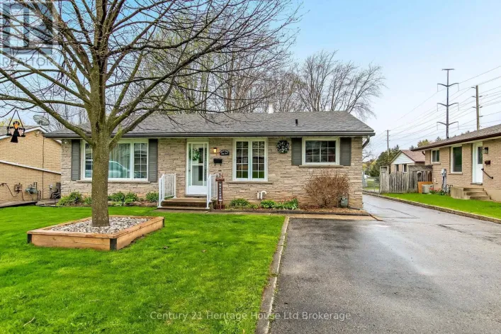 372 ODLUM DRIVE, Woodstock