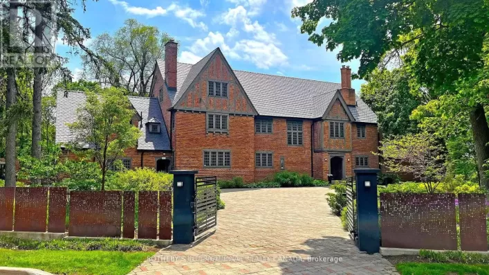 372 OLD YONGE STREET, Toronto