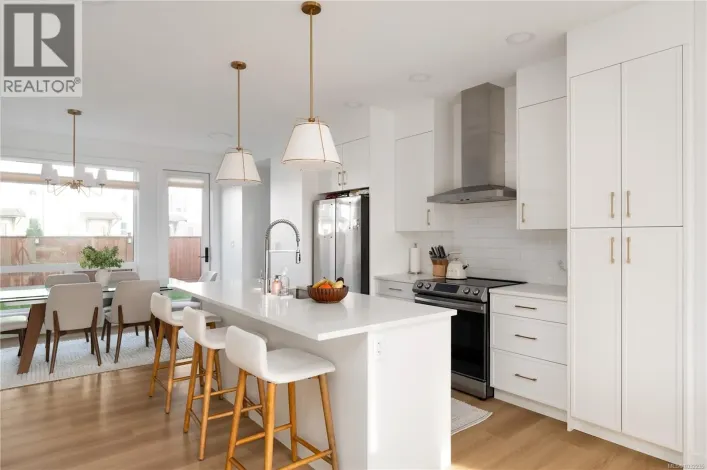 372 Tradewinds Ave, Colwood