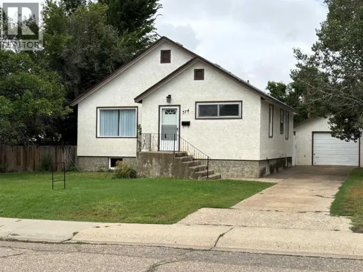 374 10 Street SE, Medicine Hat
