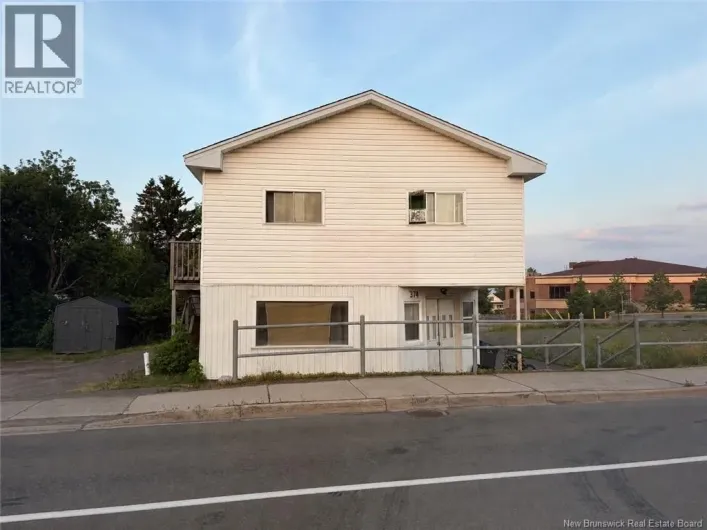 Fourplex for sale: 374 Acadie, Dieppe