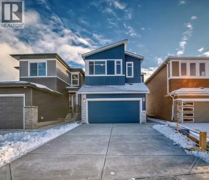 374 Corner Glen Way NE, Calgary
