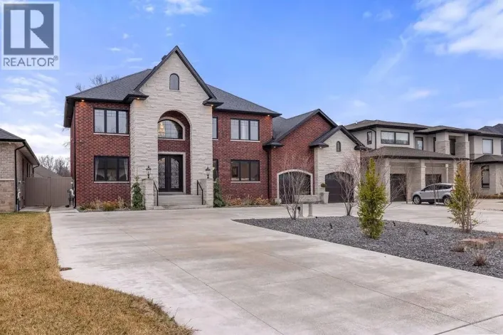 3740 DONATO DRIVE, LaSalle