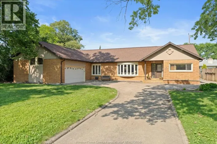 3740 OUELLETTE, Windsor