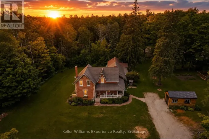 3744 FLOS 4 ROAD W, Springwater