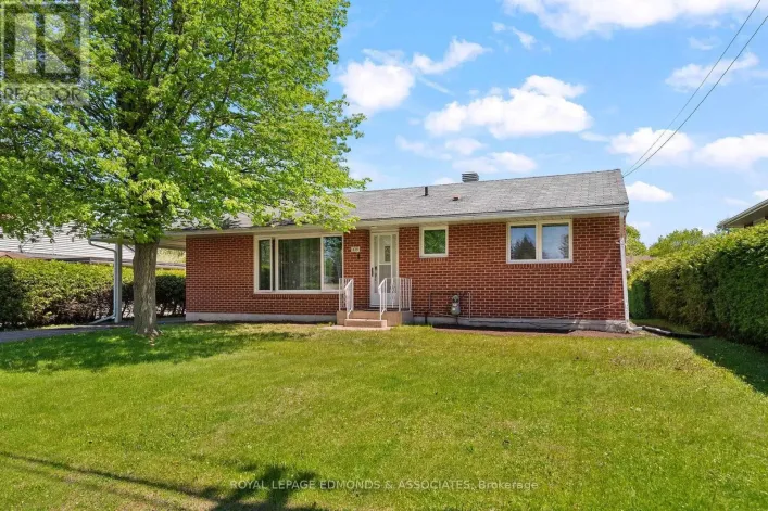 375 BROADVIEW DRIVE, Pembroke